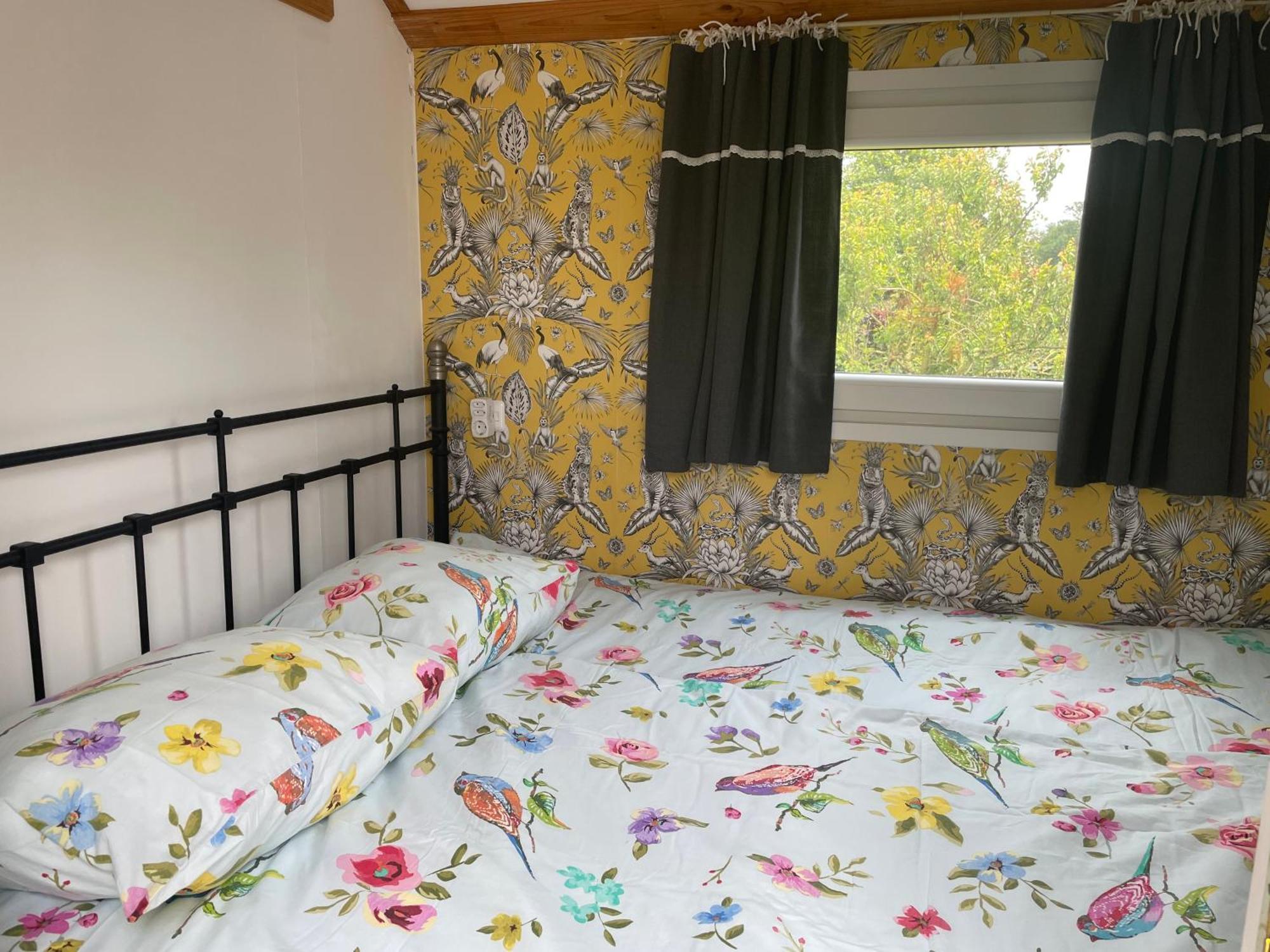 Bed and Breakfast Pipowagen Mamaloe Kesteren Zewnętrze zdjęcie